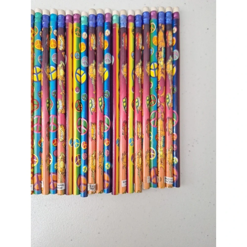 Vintage 1978 Garfield PENCIL LOT OF 25 Unused Loose Pencils- 25 Regular Size NEW